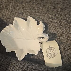 White Leaf-Shaped Ceramic Dish